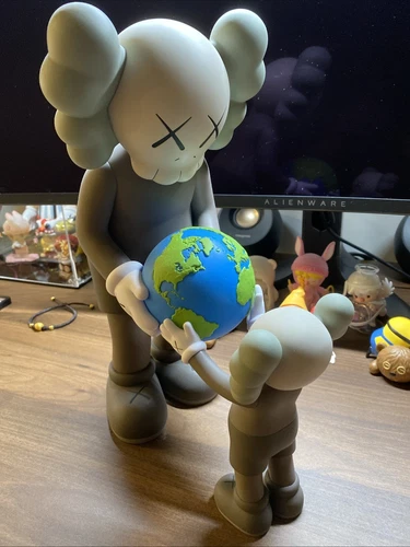 KAWS THE PROMISE Vinyl Figure (Perfect Condition with Original Box)
