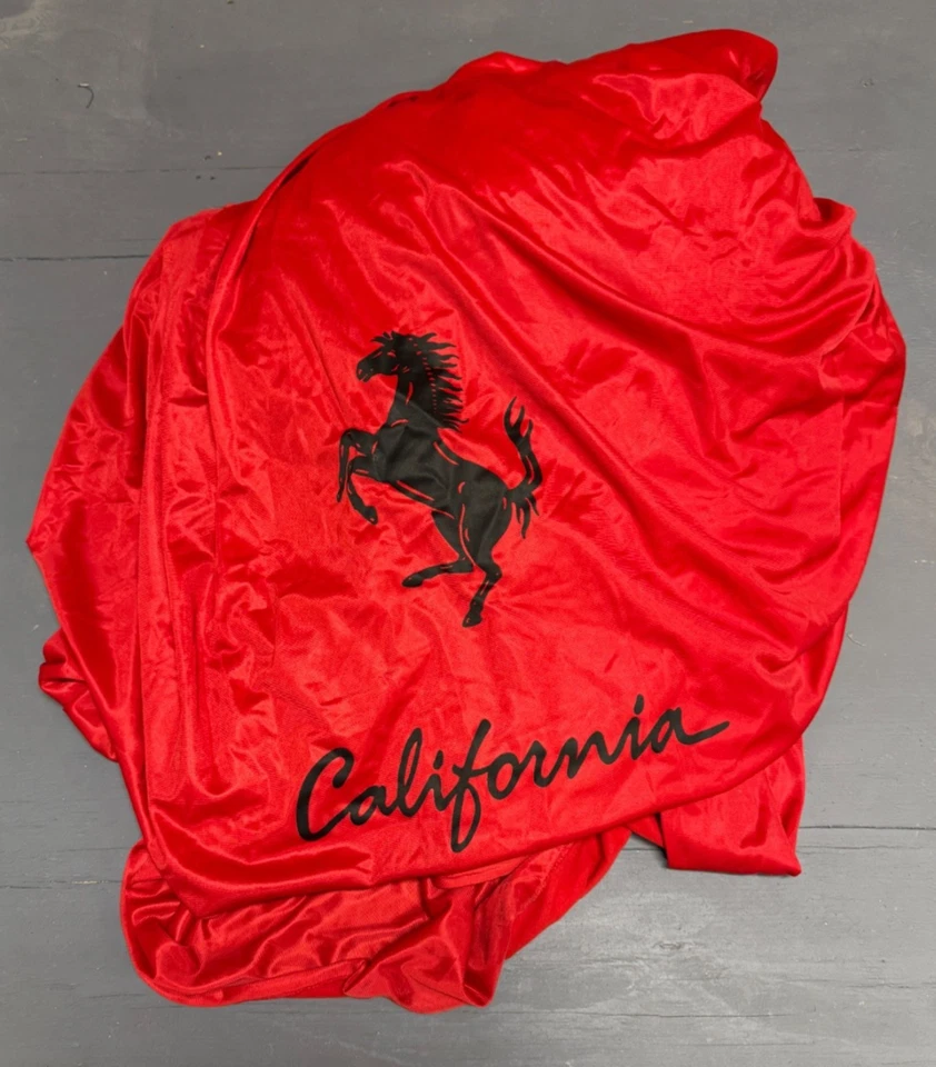 Cubierta de coche Ferrari California T F149 OEM Foto 2 de 2