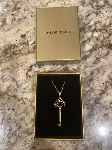 Taylor Swift Limited Edition Capture 