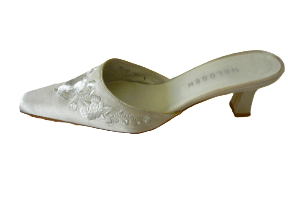 HALOGEN Silver Gray Satin Mules Spool Heels Shoes 10M - Image 4 of 4