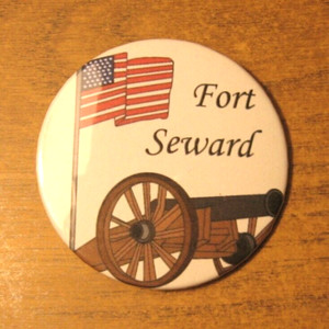 Fort Seward Pinback Jamestown North Dakota Souvenir Flag Cannon 2 1/4" Round