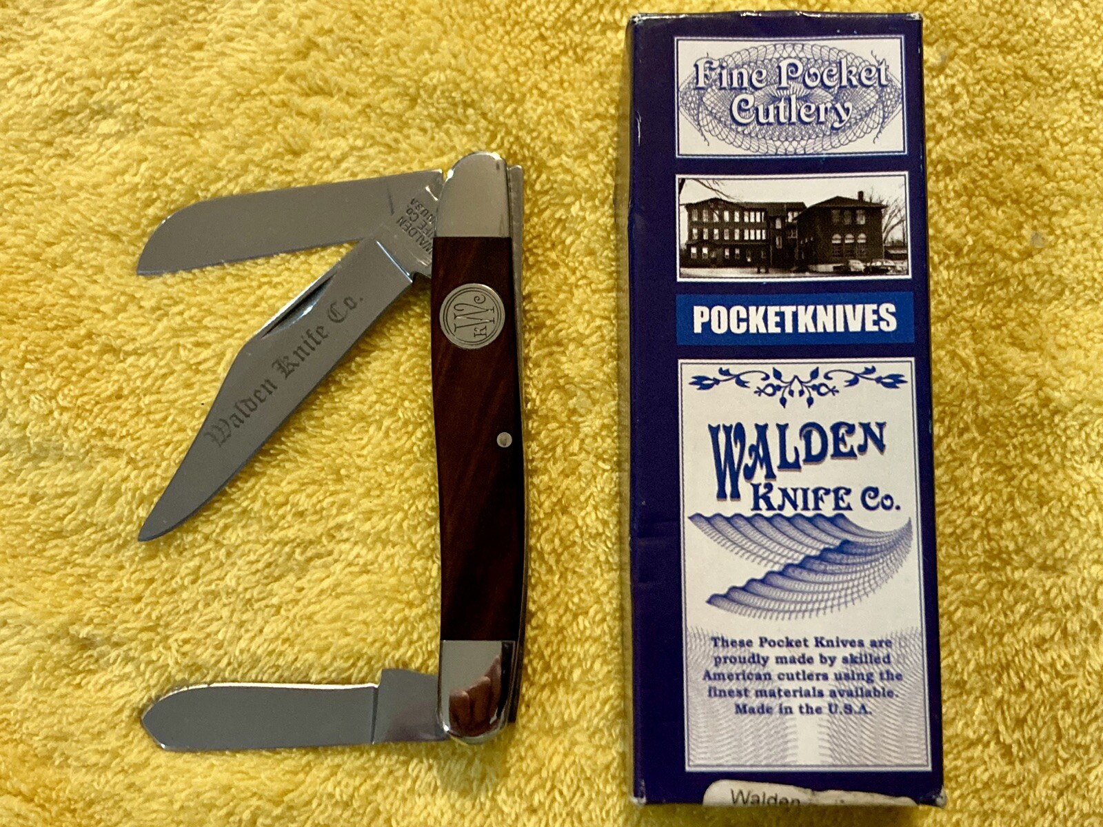 WALDEN KNIFE CO USA MODEL WWN47 WALNUT WOOD LARGE (37/8”) STOCKMAN