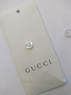 Gucci Single Child Button Resin Fresh Water 9 mm