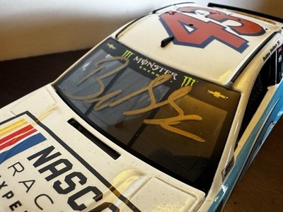Signed 2018 Bubba Wallace NASCAR Racing Experience #43 ELITE