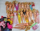 Vintage HUGE LOT 1970s 1980s BARBIE Dolls & Clothing (B6)