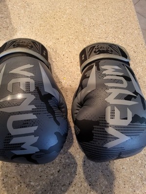 Venum Elite Hook and Loop Boxing Gloves - Black/Dark Camo 16oz 