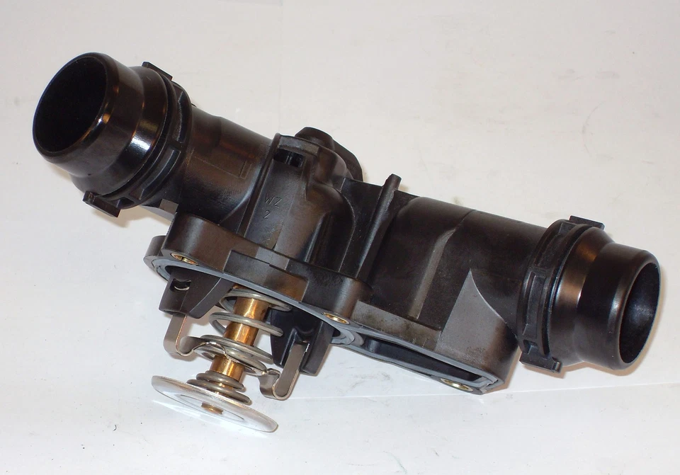 TERMOSTATO CON CARCASA SE ADAPTA A BMW E46,E39,E83,E53,E60 320i 323i 325ci 325i 330i Foto 3 de 4