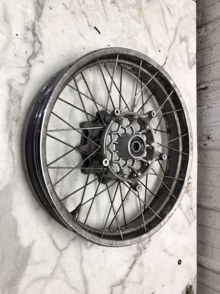 00 BMW R1200 R 1200 C Front Rim Wheel Straight
