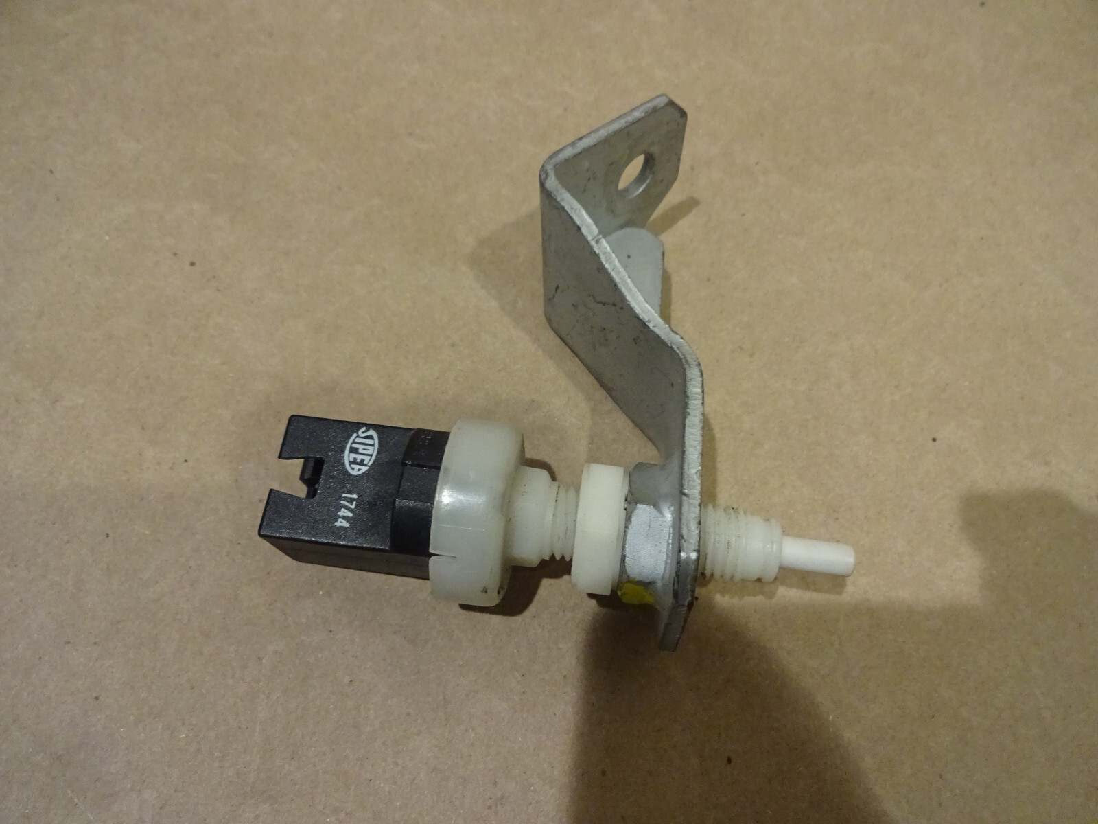 Ferrari 360-430- Brake Light Switch & Bracket - P/N 133555-183818
