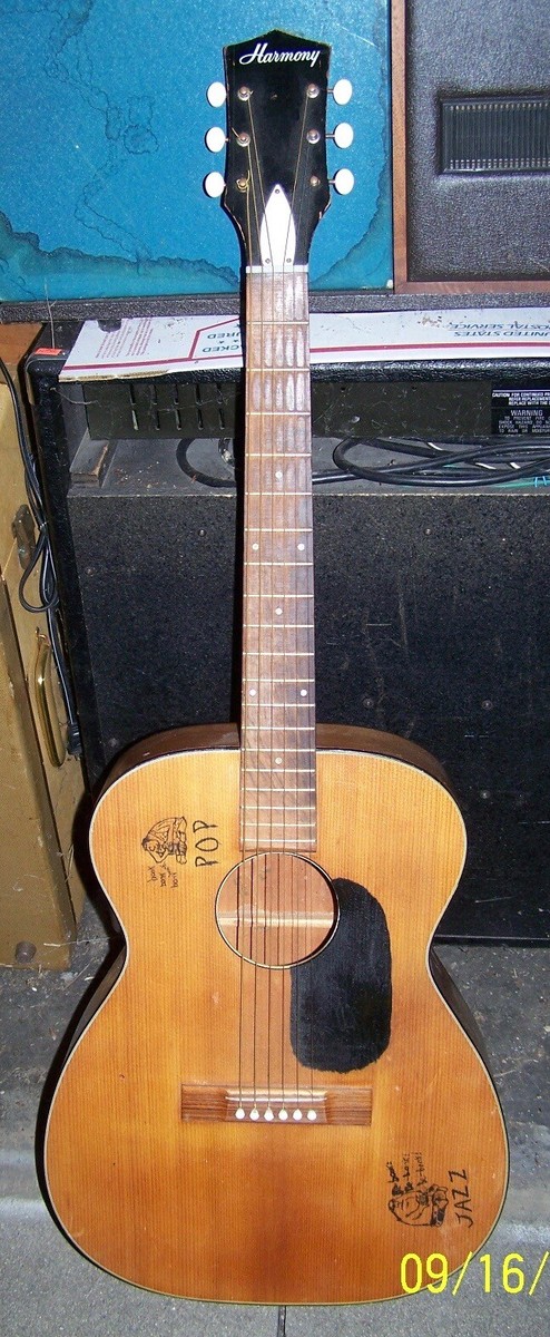 Vintage Harmony H162 Solid Spruce top & Mahogany OM Acoustic