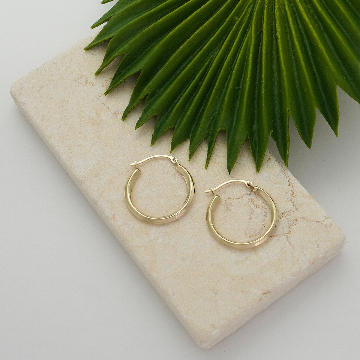Drawing Numbers 2.718 HOOP TINY 10K ピアス 18K Solid Gold Tiny Hoop Earrings – Hoops By Hand