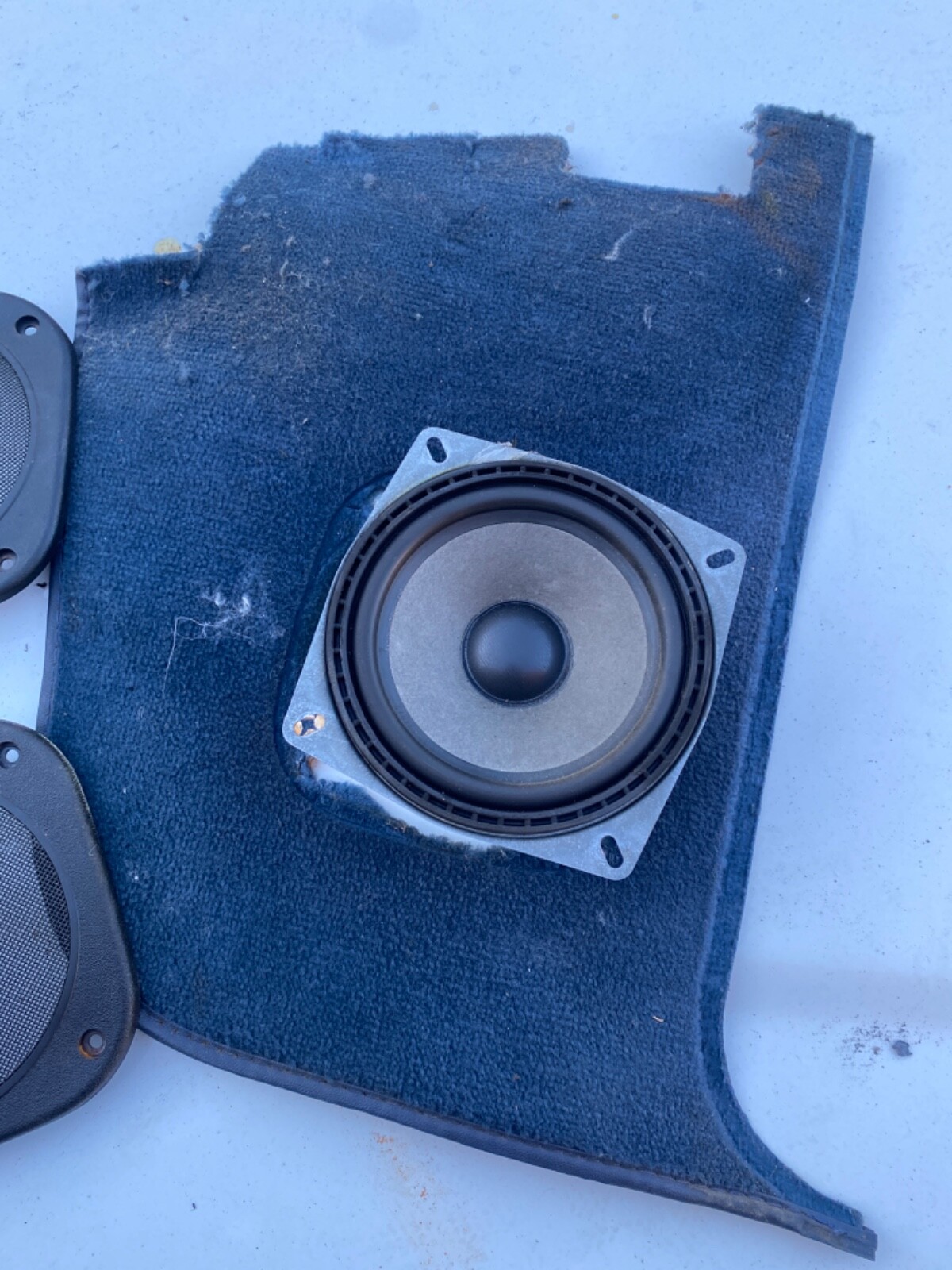 BMW E30 325i 318i Coupe Front Kick Panel Speaker Grill Cover blue