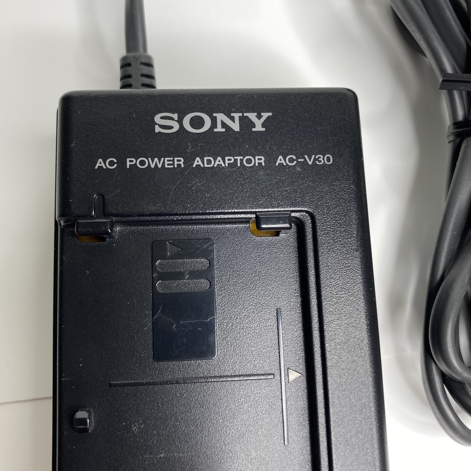 Genuine OEM Sony ACV30 Battery Charger & DK80 Power Adapter Camcorder