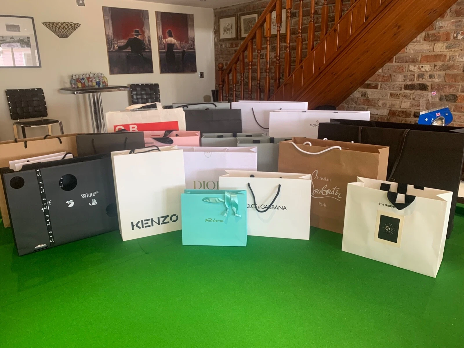 Dior Bottega D&G Moncler Patek Philippe Balenciaga Blanc cassé Kenzo Louboutin Sac