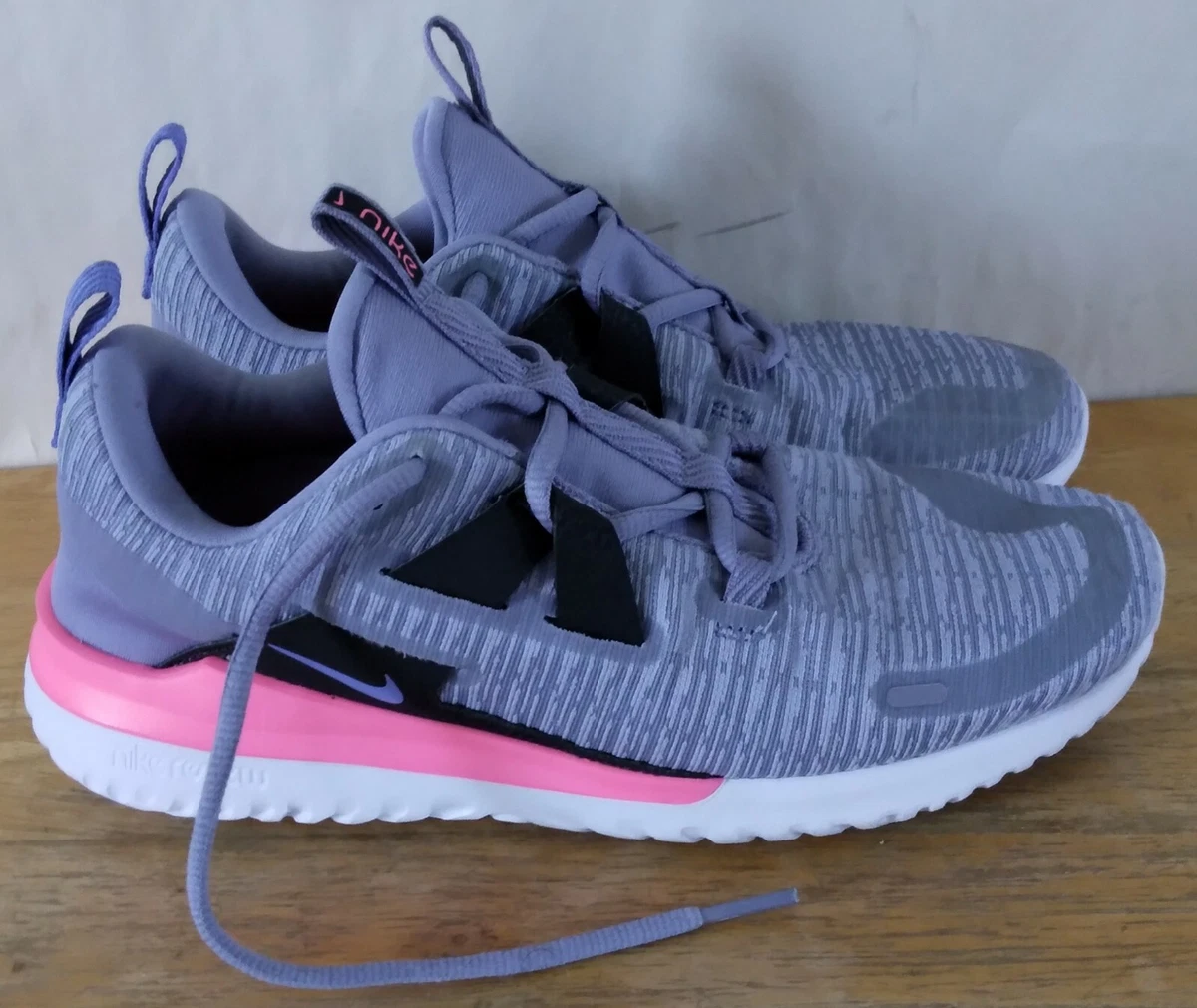 Nike renew arena sales women's review