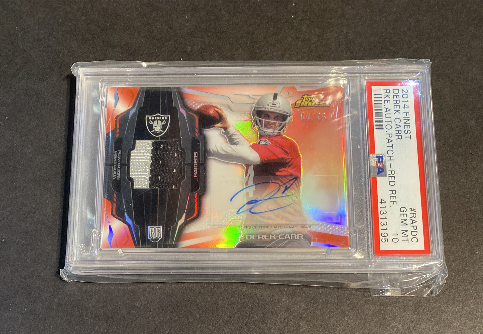 Derek Carr Finest Rookie Autograph Patch #RAPDC Red Refractor