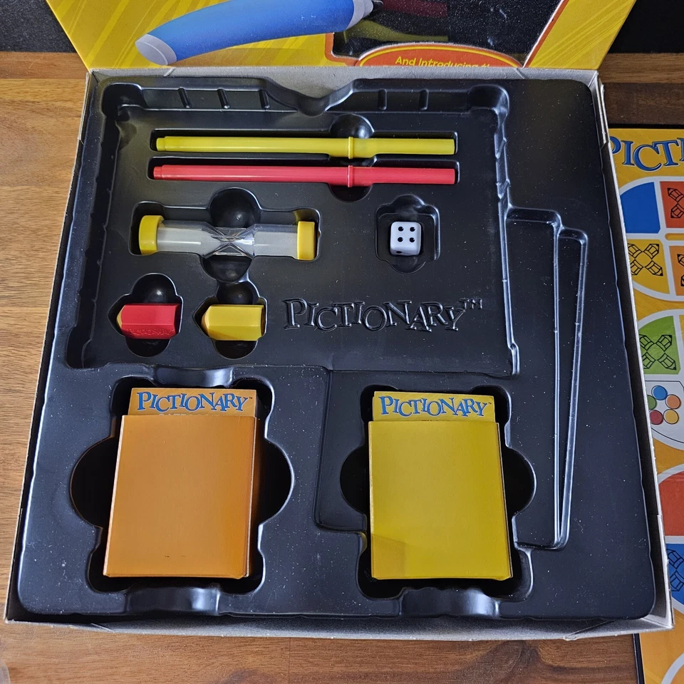 PICTIONARY Board Game w/Pop Culture Catagory Mattel 2016 - Image 4 of 4