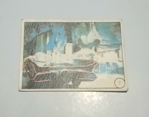1966 Topps Batman Blue Bat #7 — Raw
