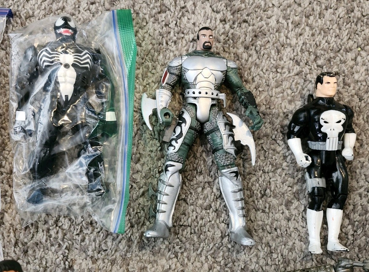 Marvel DC Superheros Lot 37 Figures Legends Cards Xmen SpiderMan