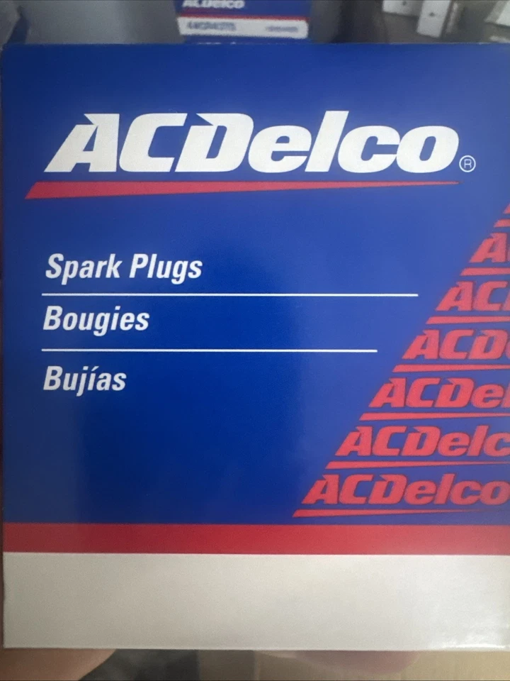 SET OF 8 ACDELCO CR43TS SPARK PLUGS 19157996 - Image 2 of 4