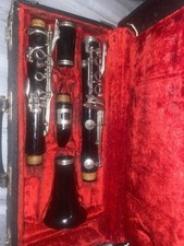 Vito Reso-tone 2 clarinet USA , Case And Mouth Piece . Playable SN 05016