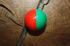 VINTAGE GREEN AND RED PING EYE 2 GOLF BALL