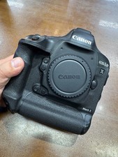 Canon EOS 1DX 18.1MP Professional DSLR Camera Body Used