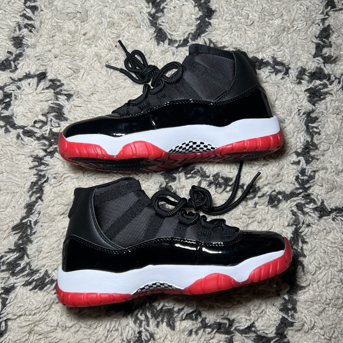 Air Jordan 11 Retro Bred 2019 Black/True Red-White 378037-061 Size 