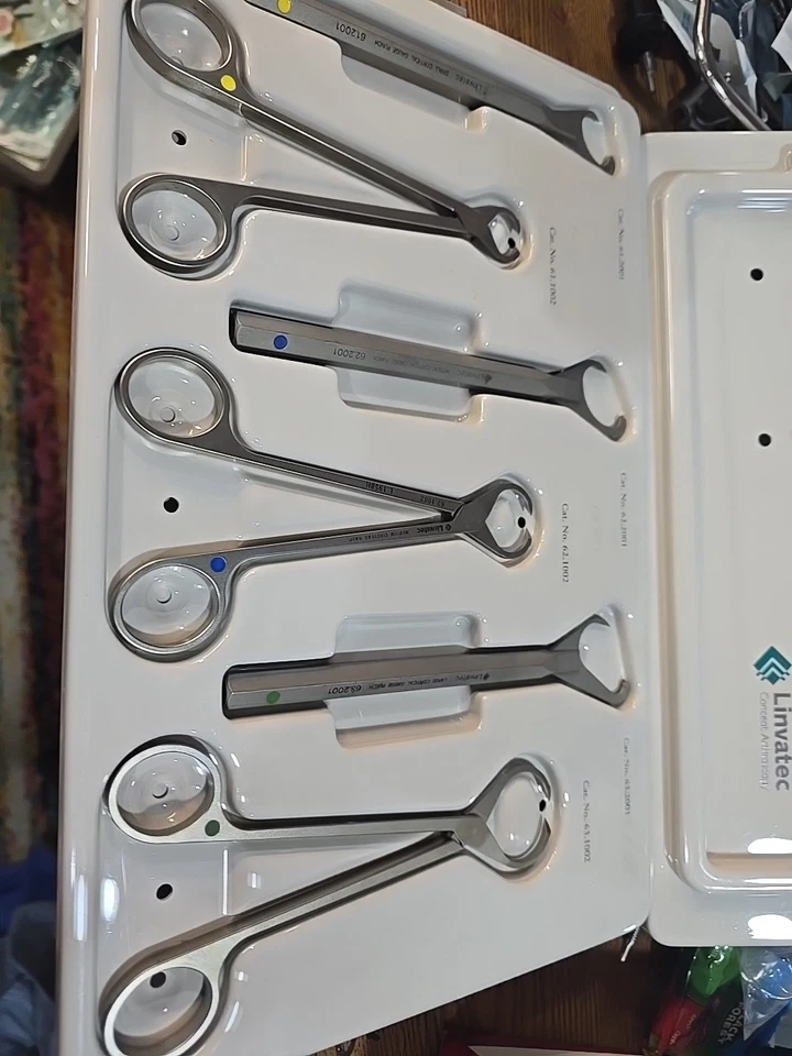 Sistema de reparación de manguito rotador Linvatec Concept como en la foto buen estado Foto 2 de 4