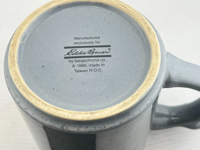 Vtg 1989 EDDIE BAUER Coffee Mug Thumb Hold w/Coaster Geese Logo Speckled  Grey | eBay