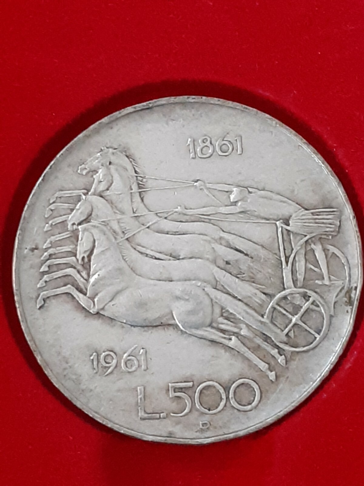 Foto 1 di 2