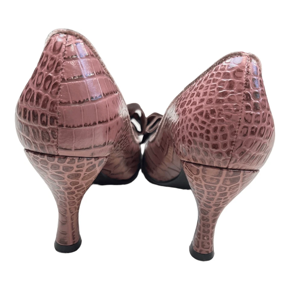 Franco Sarto Tacones Vintage Años 90 Marrón Estampado Cocodrilo Cuero Bomba 7.5 Terciopelo Lazo Foto 4 de 4