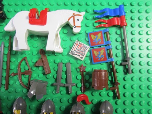 genuine LEGO VINTAGE castle KNIGHTS minifigure set lot BUNDLE horse - Picture 3 of 7