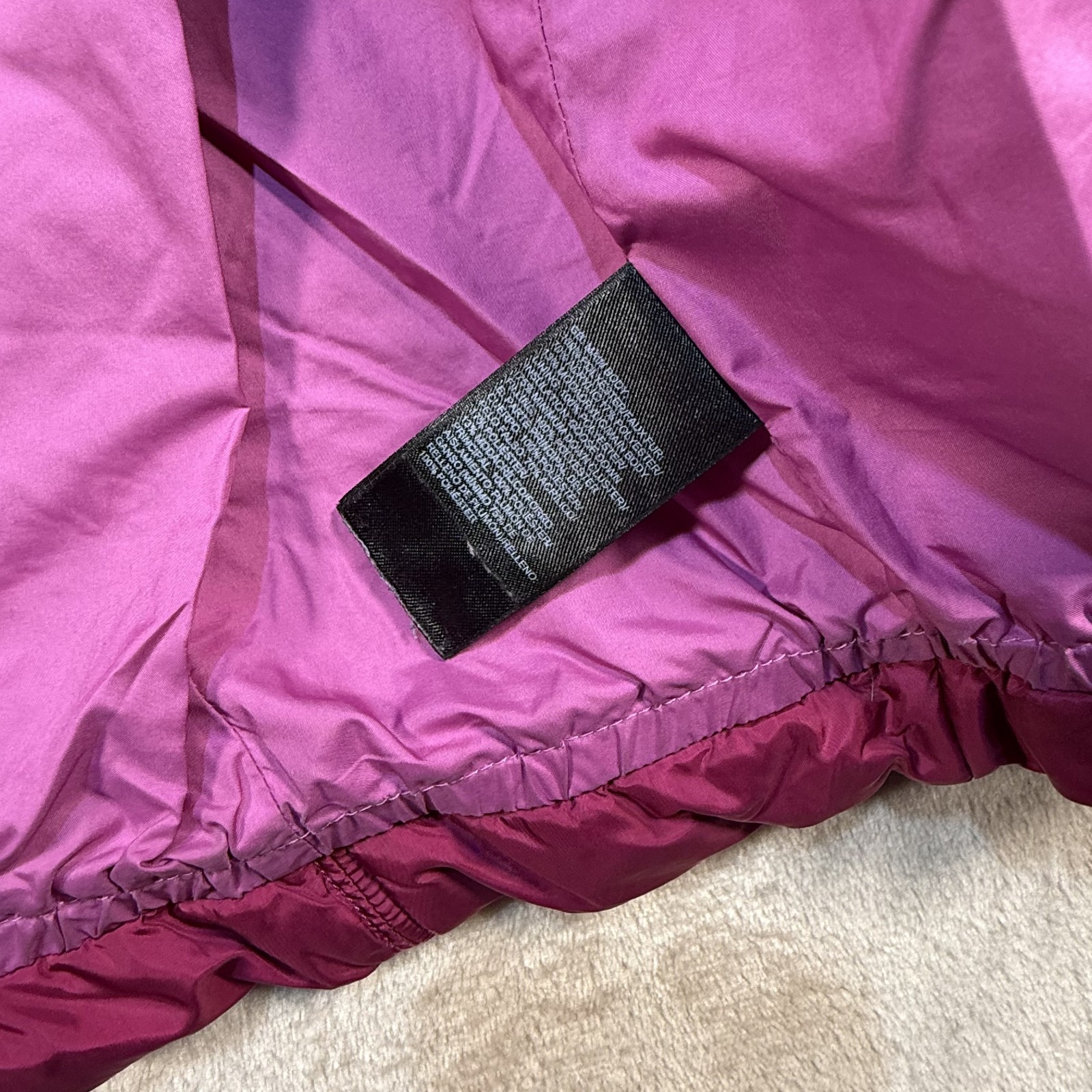 The North Face 550 Youth Girls  Hooded Down Jacket Magenta Size S7/8 thumbnail 12