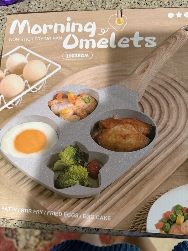 Morning Omelets Non-Stick Heart-Shaped Frying Pan 19x38cm Aluminum Gray