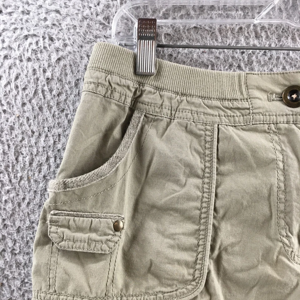 Pantalón Corto Chicos Cargo Para Mujer 0.5 Verde Mezcla Algodón Tiro Medio Frente Plano Cremallera Mosca Foto 3 de 4