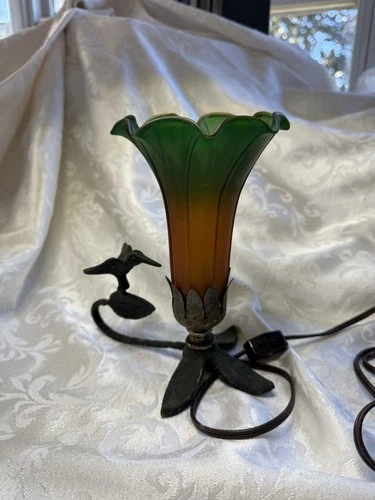 Vintage Tiffany Style Trumpet Flower Hummingbird Lamp