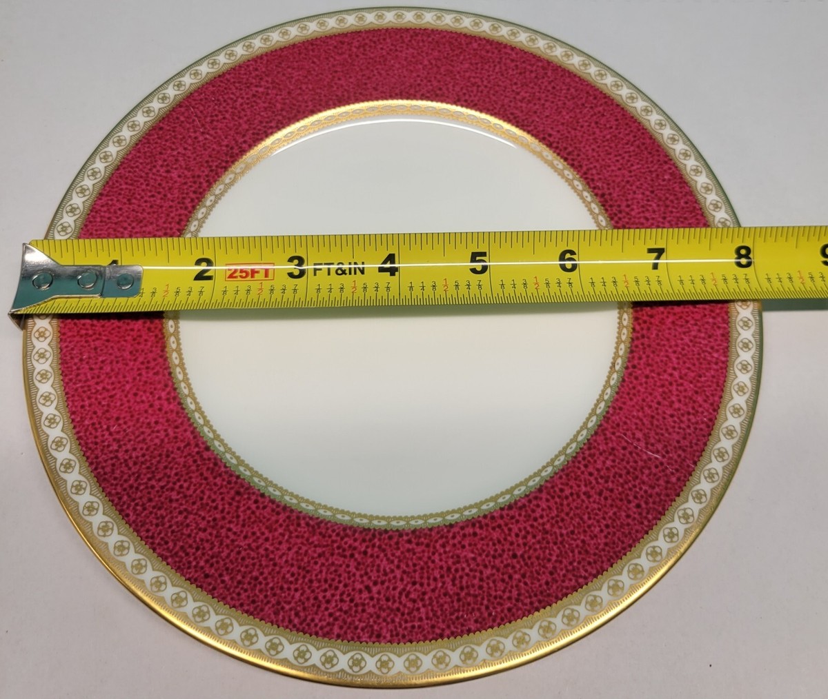 Wedgwood Ulander Powder Ruby, Gold: Salad Plate (s), 8