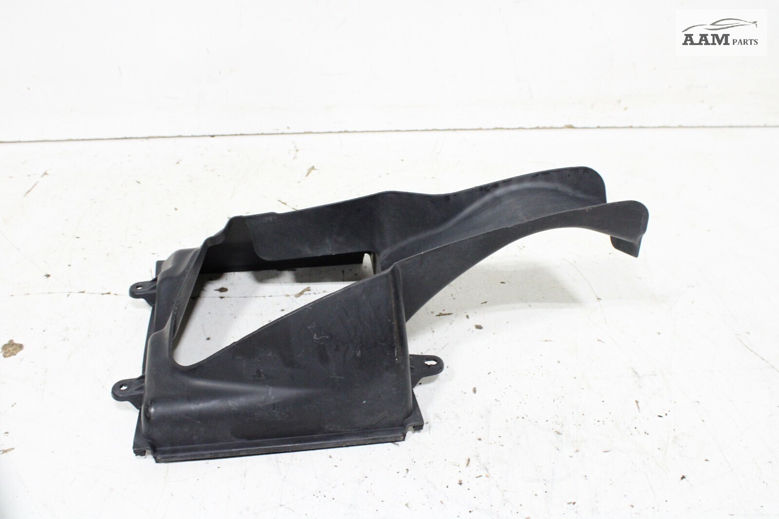 2014-2021 MASERATI GHIBLI M157 3.0L FRONT RIGHT INTERCOOLER AIR DUCT SHROUD OEM