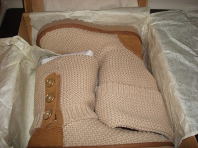 UGG Beige Knit Boots SIZE 5 Can be worn different ways NEVER USED