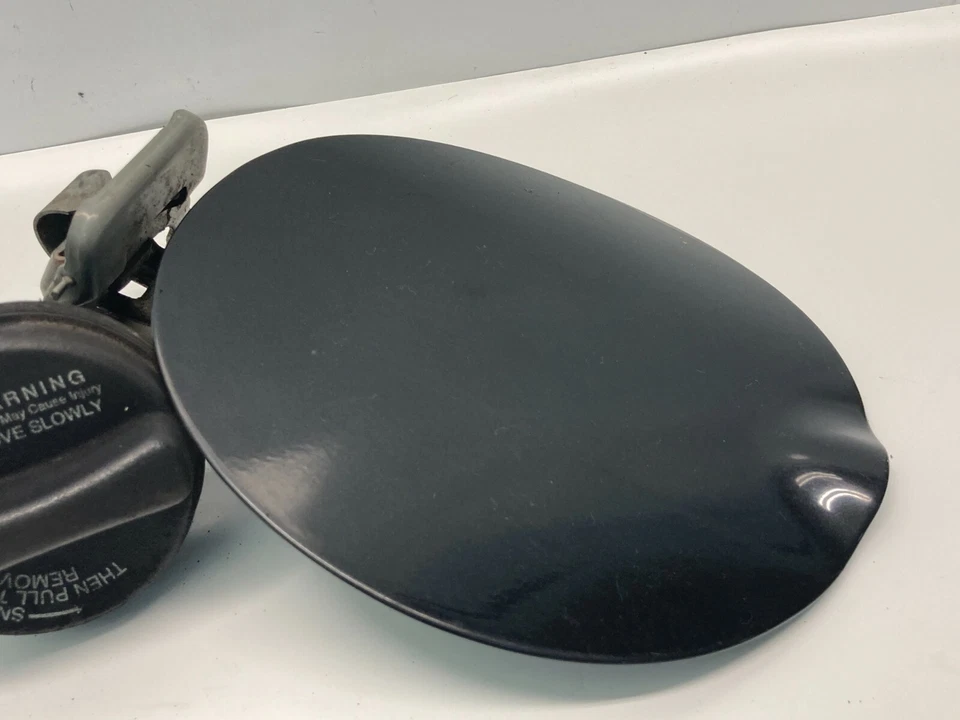 1998 1999 2000 2001 2002 2003 Ford Escort Coupe Fuel Filler Door Gas Cover OEM Foto 3 de 4