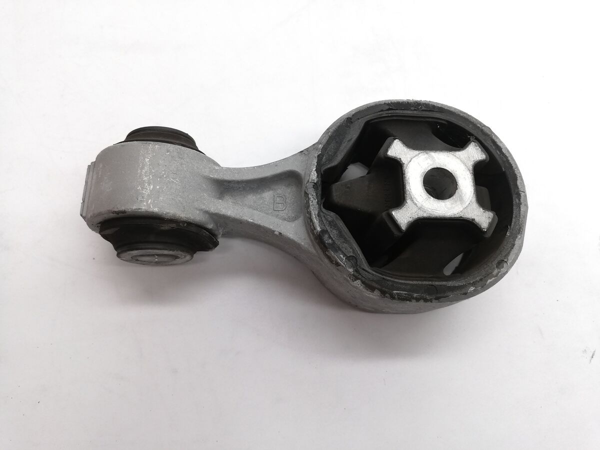 NISSAN X-TRAIL T32 1.6 dCi t32 Right Side Engine Mount 1.6 NISSAN X-TRAIL T32 1.6 dCi t32 Right Side Engine Mount 1.6