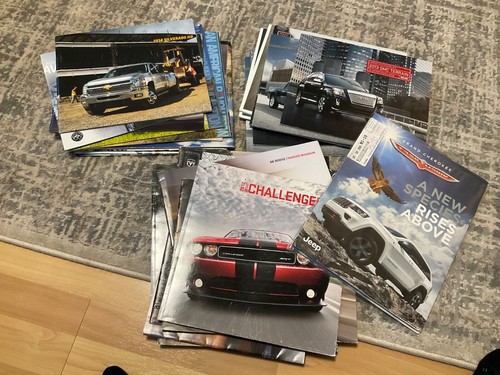 KONVOLUT USA CHEVROLET DODGE. GMC. BROSCHÜREN X 27 SIEHE FOTOS