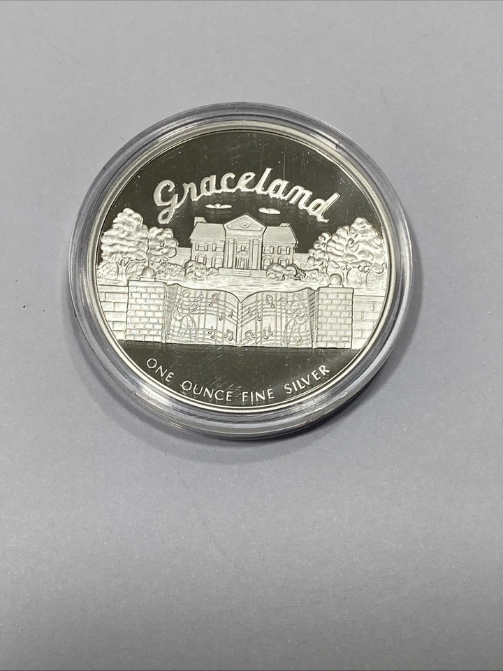  Elvis 1 ounce .999 Silver Round.  Low Mintage. Royal Canadian Mint-RARE - Image 3 of 4