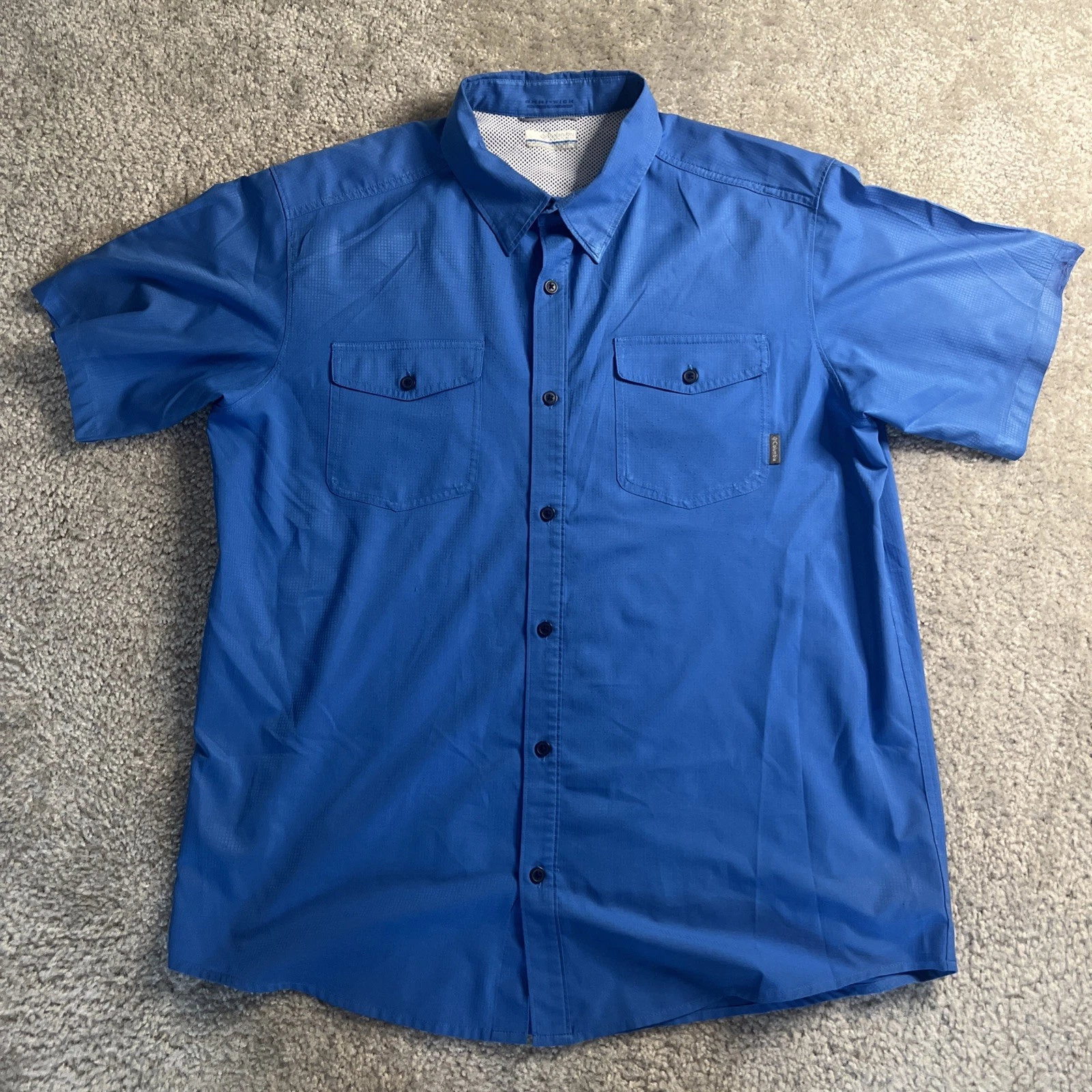 Columbia Omni-Wick Mens XL Blue Short Sleeve Vented Button Down Hiking Shirt