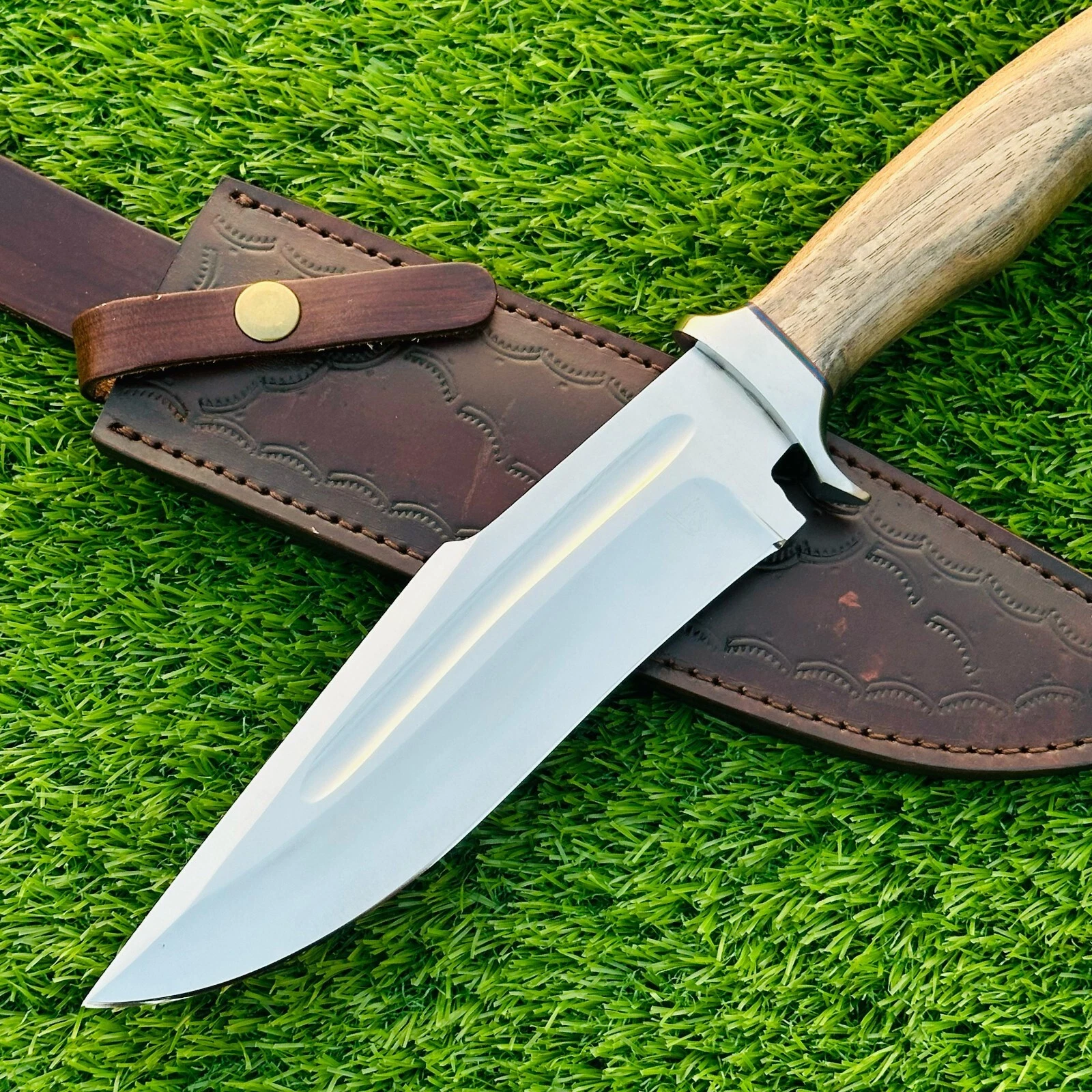 Master Cut Handmade D2 Steel Hunting Knife Bowie, Wood Handle MC-05