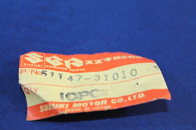 NOS Genuine SUZUKI RV125 GT500 GT550 TM125 BOLT QTY2 OEM # 51147
