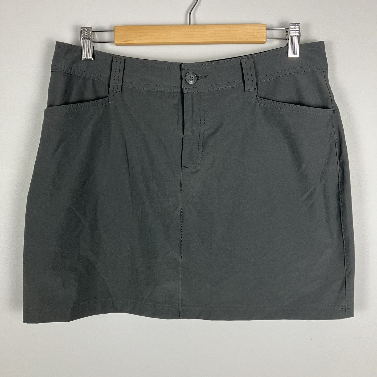 Eddie Bauer Womens Skort Size 10 Gray Outdoor Hiking Golf Performance Utility