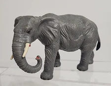 Safari Ltd Adult AFRICAN ELEPHANT Retired Wildlife Animal Figure 1996 5in x 4in