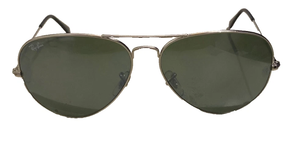Ray-Ban Aviator RB3025 Sunglasses, photo 2 of 5